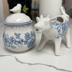 The Pioneer Woman Blue and White Floral Serveware Set